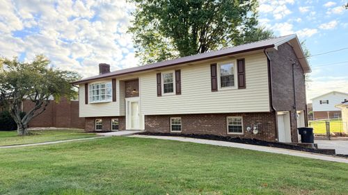 7037 Maxwell Ter, Talbott, TN, 37877-8526 | Card Image