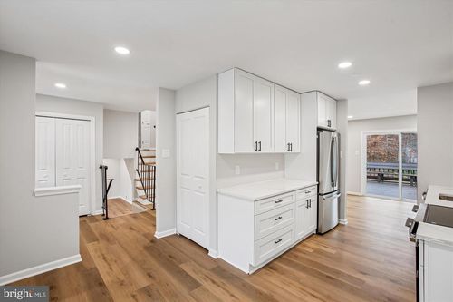 12060 Willowood Dr, WOODBRIDGE, VA, 22192-1516 | Card Image