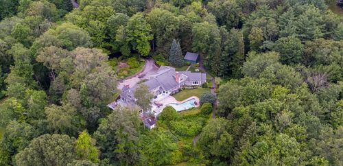 8 Up The Rd, West Simsbury, CT, 06092-2316 | Card Image