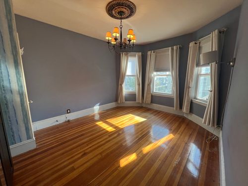 1-85 Draper St, Boston, MA, 02122-1768 | Card Image