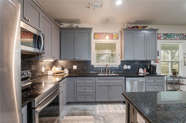 662 S County Road 1150, House other with 3 bedrooms, 3 bathrooms and null parking in Riviera TX | Image 9