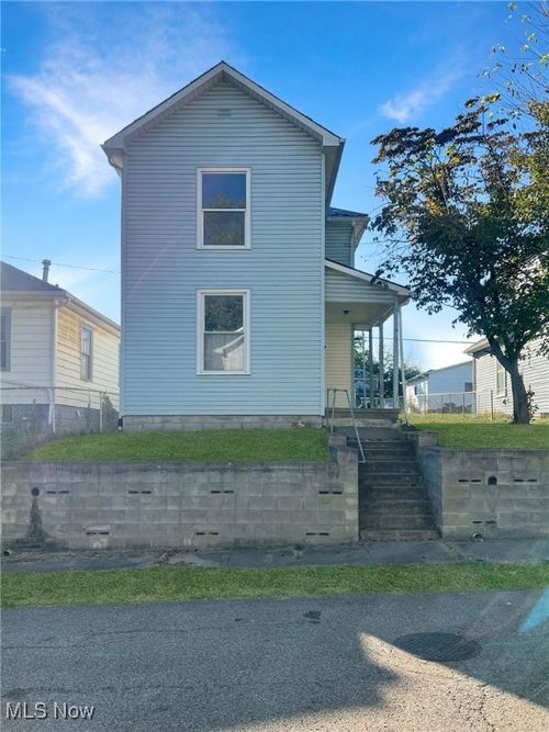 521 Spangler Dr, Zanesville, OH, 43701-4724 | Card Image