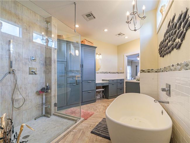 1170 S Virginia St, House other with 4 bedrooms, 4 bathrooms and null parking in Port Lavaca TX | Image 26