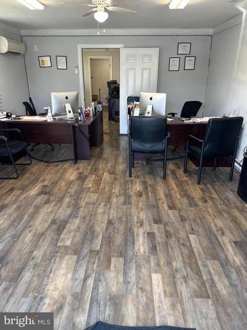 17809 Virginia Ave, HAGERSTOWN, MD, 21740-7069 | Card Image