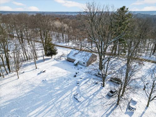 8033 W 116th St, Grant, MI, 49327-8951 | Card Image