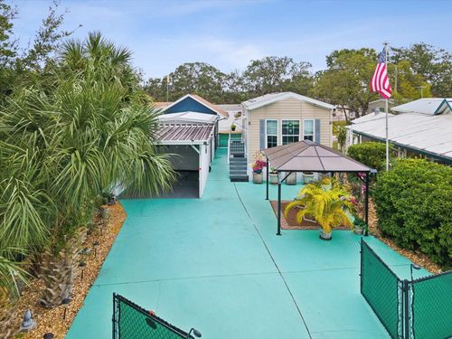 9379 Grizzly Bear Ln, WEEKI WACHEE, FL, 34613-3971 | Card Image