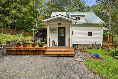 643 N Mary Lake Rd, Huntsville, ON, P1H1R9 | Card Image