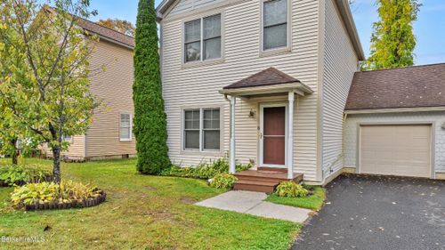 8 Stanley Dr, Great Barrington, MA, 01230-9738 | Card Image