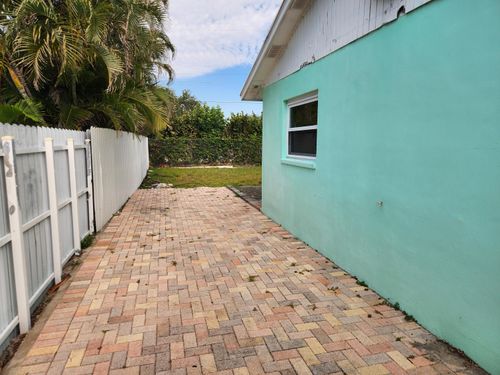 605 S 12th Street, Lantana, FL, 33462 | Card Image