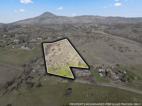 tl-2200-0 Cherry Ln, Medford, OR, 97504 | Card Image