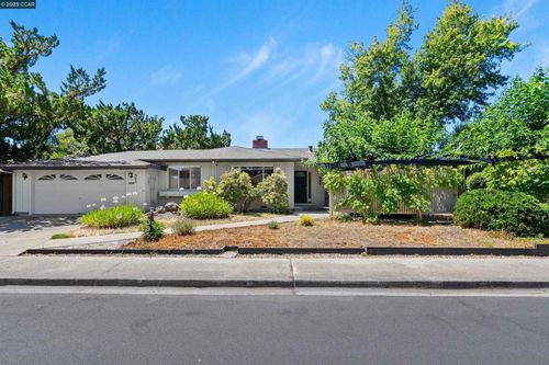 395 El Divisadero Ave, Walnut Creek, CA, 94598-4143 | Card Image