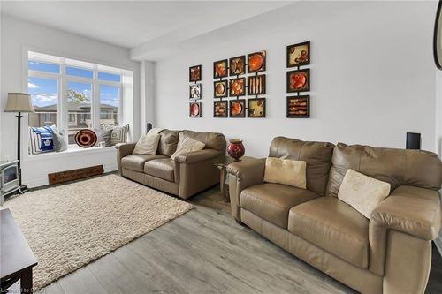 4862 Connor Dr, Beamsville, ON, L3J0S2 | Card Image