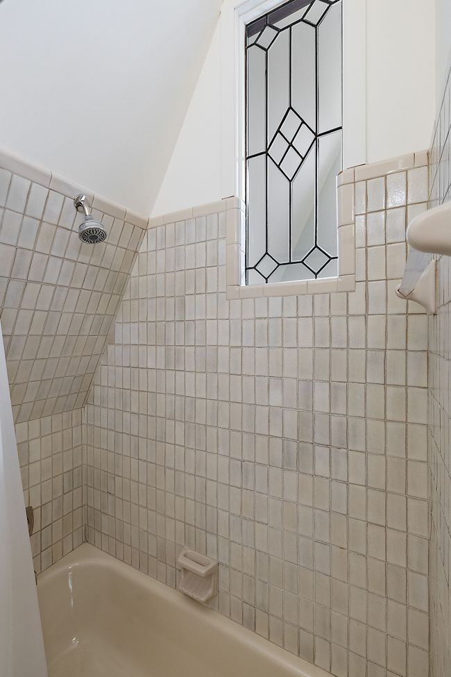 19911 Old Pond Ct, House other with 4 bedrooms, 4 bathrooms and null parking in Beverly Hills MI | Image 25