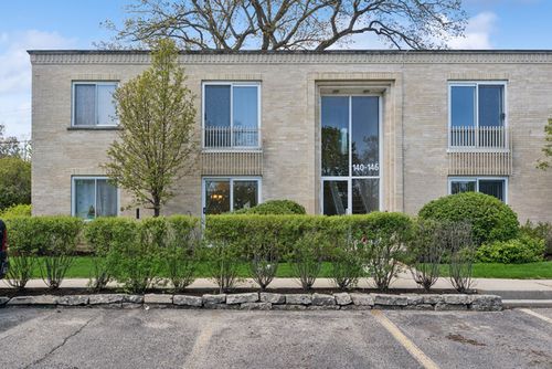 2w-140 Green Bay Rd, Glencoe, IL, 60022-2139 | Card Image