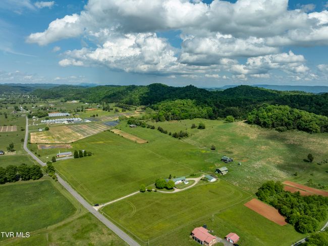 3570 Stanley Valley Rd, House other with 3 bedrooms, 2 bathrooms and null parking in Surgoinsville TN | Image 68