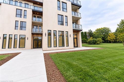 a-4390 Hillview Dr, Beamsville, ON, L3J0H6 | Card Image