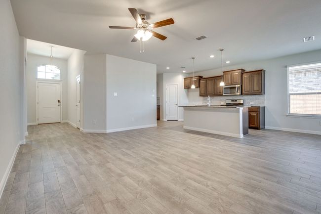 1441 Archway Ct, House other with 4 bedrooms, 2 bathrooms and null parking in Justin TX | Image 7