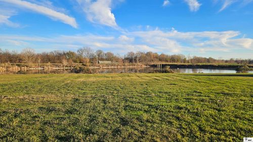 2 Apache Trl, Delhi, LA, 71232 | Card Image