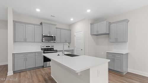 16170 Blue Ridge Dr, Gulfport, MS, 39503-5880 | Card Image