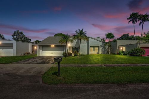 7471 Nw 35th Ct, Lauderhill, FL, 33319-4919 | Card Image
