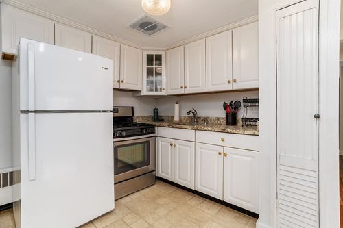 10-108 E Main St, Ayer, MA, 01432-1820 | Card Image