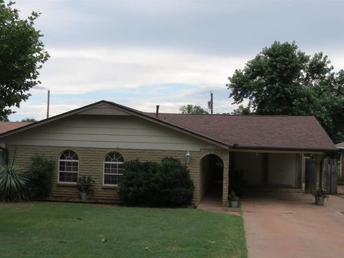 1304 N 14th St, Perry, OK, 73077-2004 | Card Image