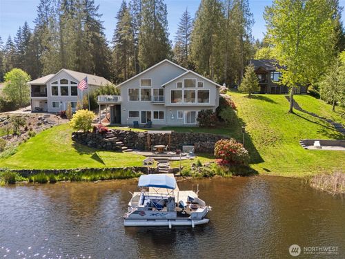 260 E Westlake Dr N, Allyn, WA, 98524-9784 | Card Image