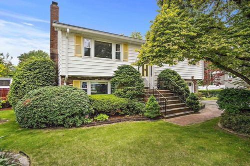 12 Cassidy Dr, Woburn, MA, 01801-3419 | Card Image