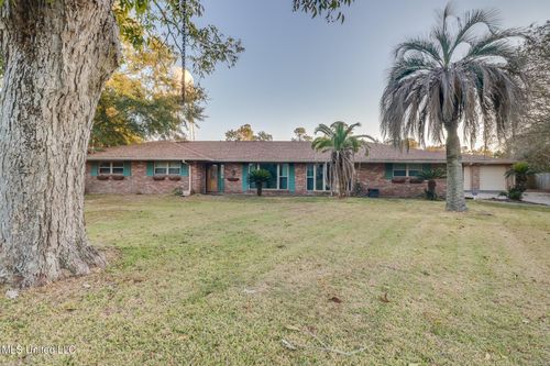 125 Vance Pl, Long Beach, MS, 39560-5324 | Card Image