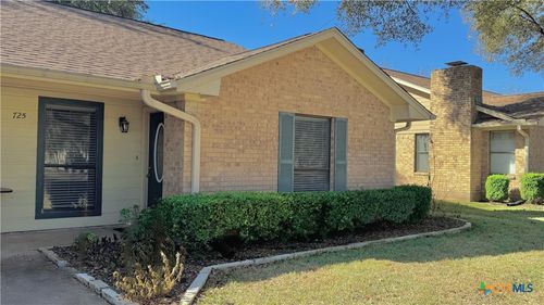 725 Royal St, Salado, TX, 76571-5410 | Card Image