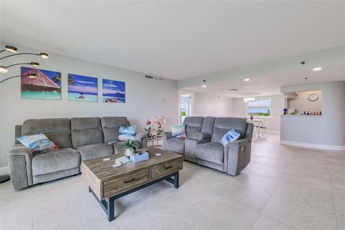 apt-708b-3910 Inverrary Blvd, Lauderhill, FL, 33319-4332 | Card Image