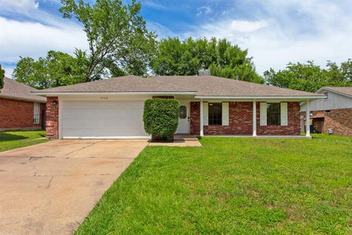 1713 Laura Lane, College Station, TX, 77840 | Card Image