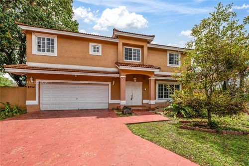 8724 Nw 189th Ter, Hialeah, FL, 33018 | Card Image