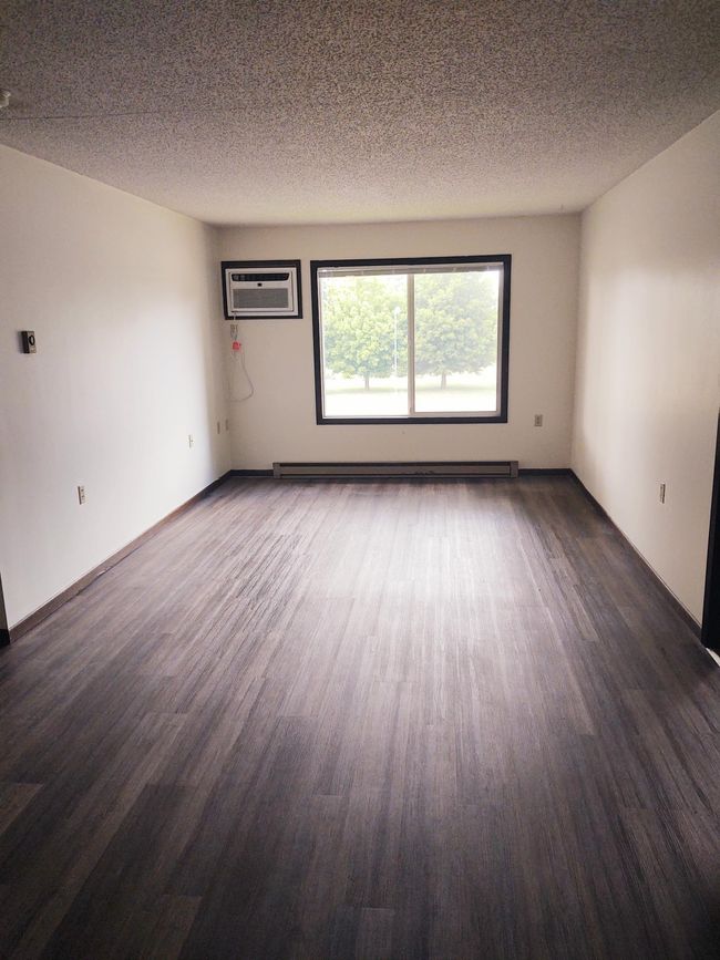 Rolling Hills Living Room.jpg | Image 4