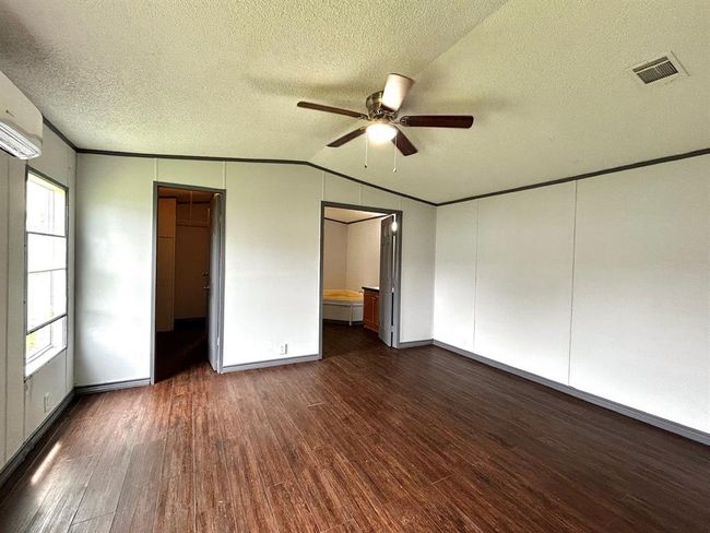 2523 Oyster Creek Bnd, House other with 3 bedrooms, 2 bathrooms and null parking in Oyster Creek TX | Image 6