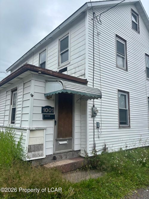 1001 Schwabe St, Freeland, PA, 18224-1014 | Card Image