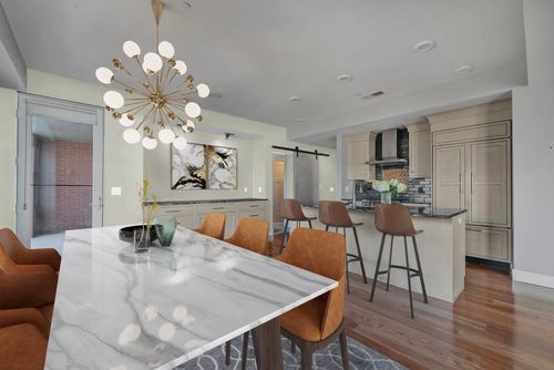 215 Washington St, Traverse City, MI, 49684-2643 | Card Image