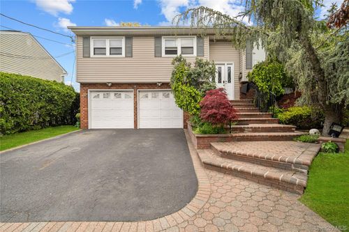 2501 Rose Pl, Westbury, NY, 11590-5613 | Card Image
