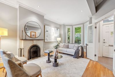 428 Sackville St, House attached with 3 bedrooms, 3 bathrooms and 1 parking in Toronto ON | Image 2