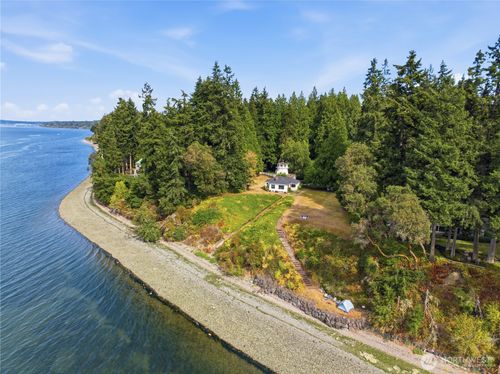328 Ne Oyster Point Dr, Poulsbo, WA, 98370-6814 | Card Image