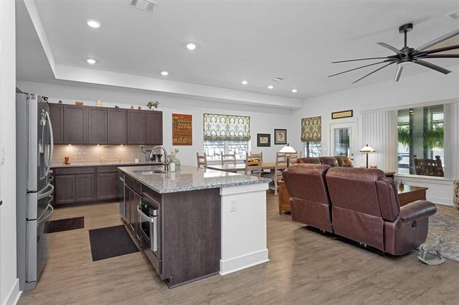 954 Golden Willow Ln, House other with 4 bedrooms, 2 bathrooms and 2 parking in Conroe TX | Image 14