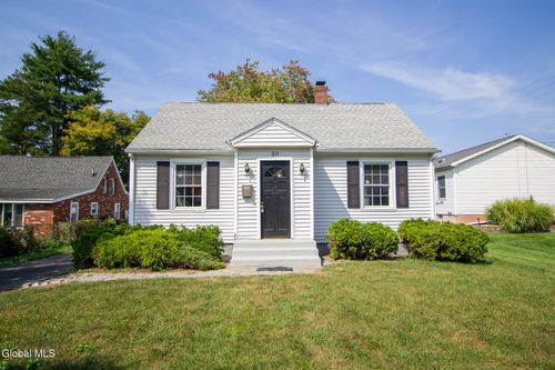 30 Wilkins Ave, Colonie, NY, 12205-3324 | Card Image