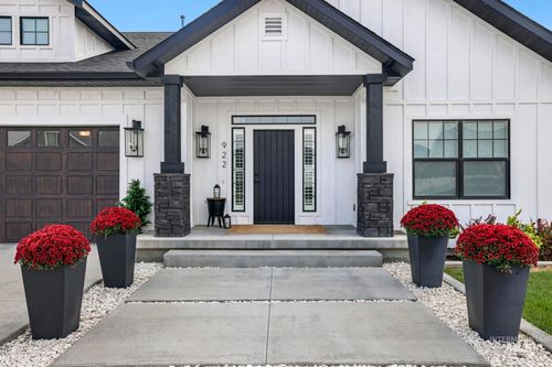 922 Victory Dr, Gooding, ID, 83330-6110 | Card Image