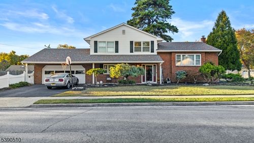 7 Rosewood Dr, Milltown, NJ, 08850-1622 | Card Image