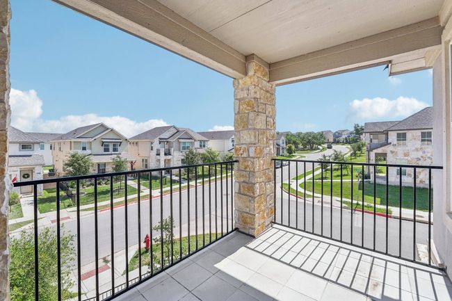 Balcony with a residential view | Image 15
