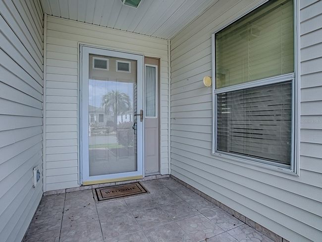 32708 Westwood Loop, House other with 2 bedrooms, 2 bathrooms and null parking in LEESBURG FL | Image 5