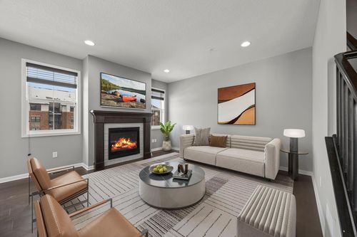 4375 Corn Silk Ct, Woodbury, MN, 55129-4100 | Card Image