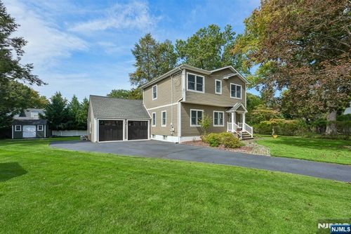 1062 Evergreen Ct, New Milford, NJ, 07646-2509 | Card Image
