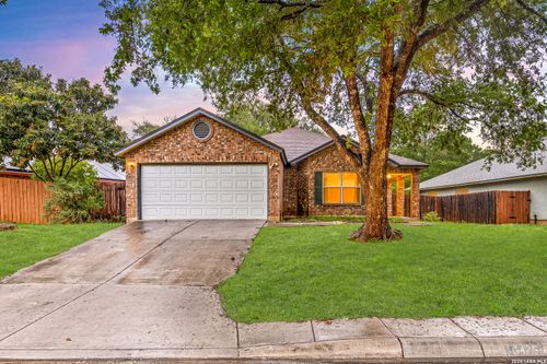 6425 Maverick Oak Dr, San Antonio, TX, 78240-2676 | Card Image