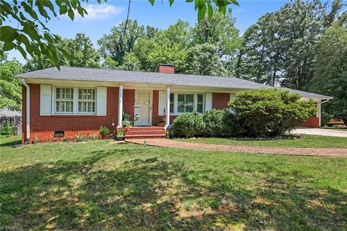 305 Hilltop Dr, Lexington, NC, 27292-4611 | Card Image